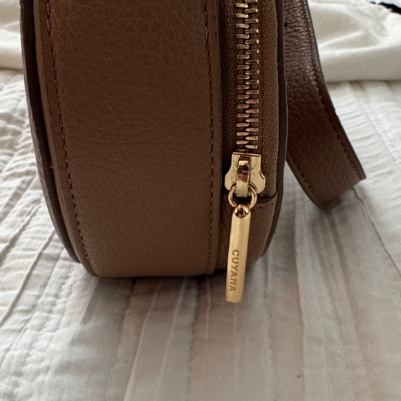 Cuyana Top Handle Leather Crossbody Bag - Picture 10 of 13